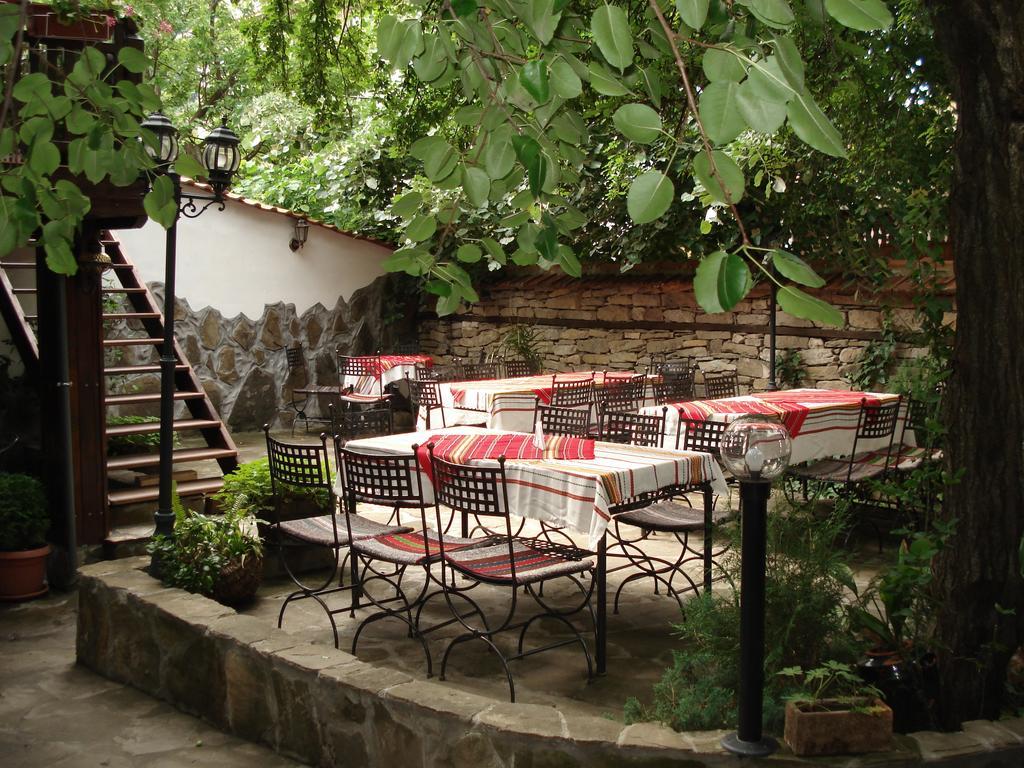 Oazis Family Hotel Loveci Exterior foto