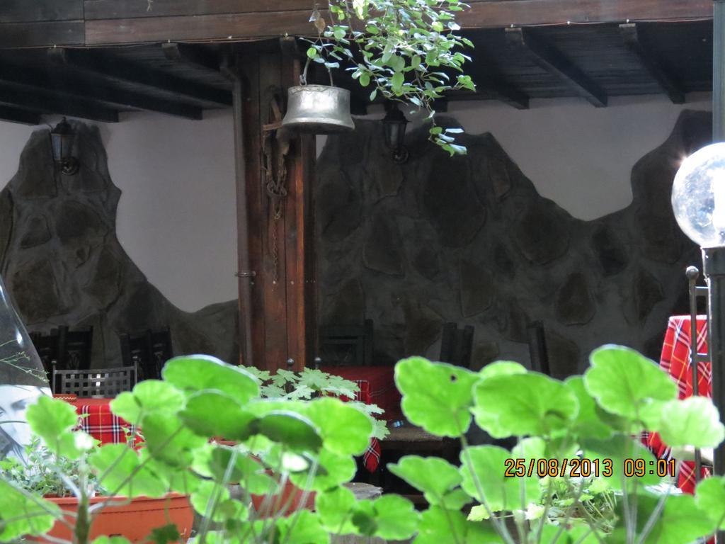 Oazis Family Hotel Loveci Exterior foto