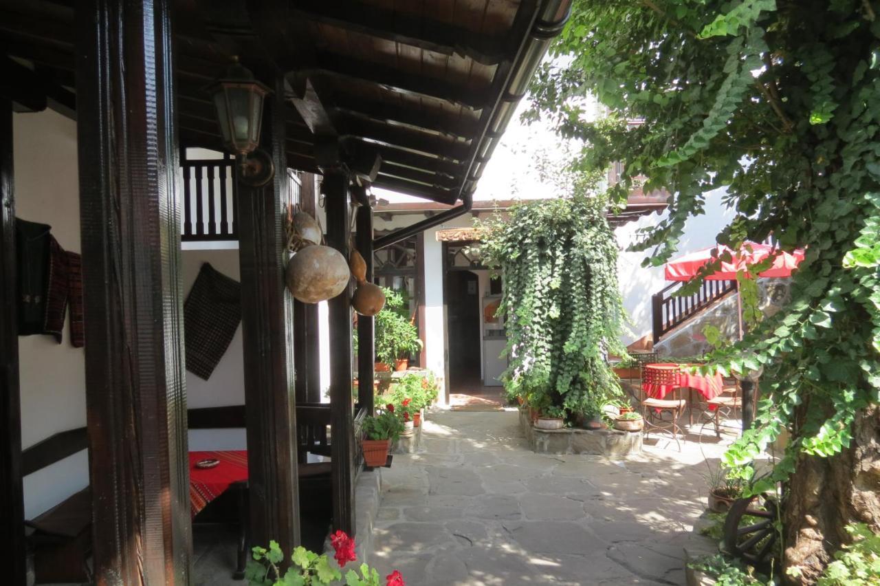 Oazis Family Hotel Loveci Exterior foto