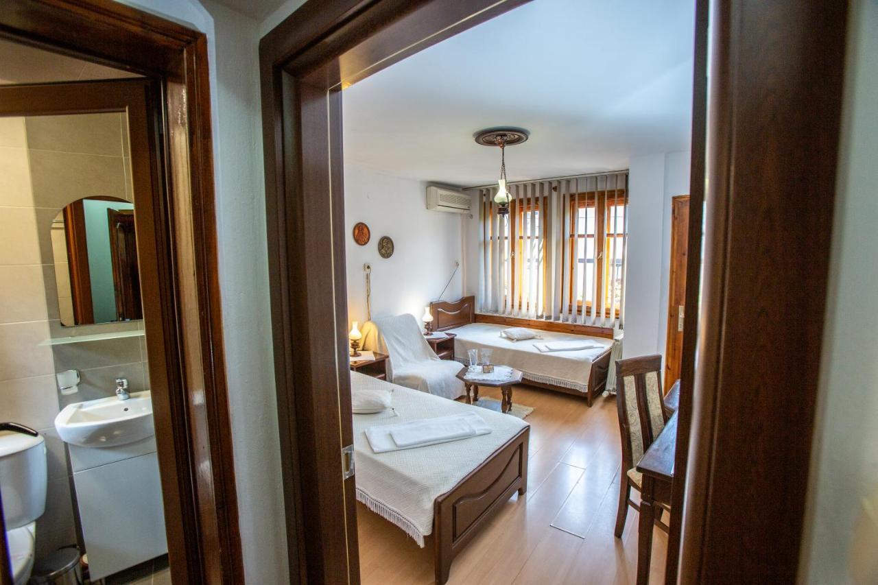 Oazis Family Hotel Loveci Exterior foto