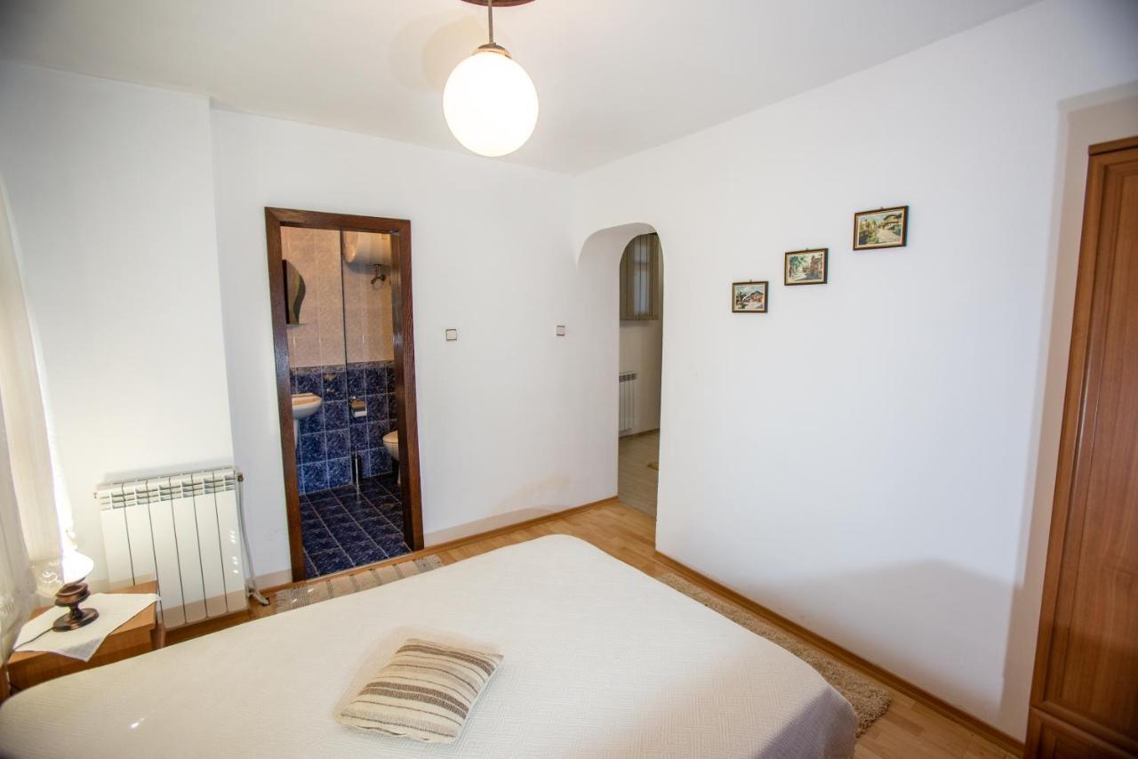 Oazis Family Hotel Loveci Exterior foto